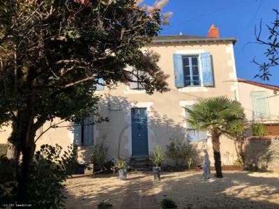 Vente Maison 5 pices CIVRAY 86400