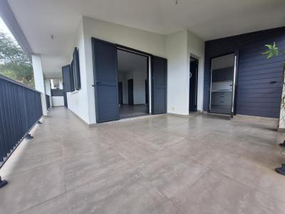 For sale House POSSESSION  974