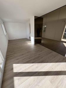 Location Appartement TOULON  83