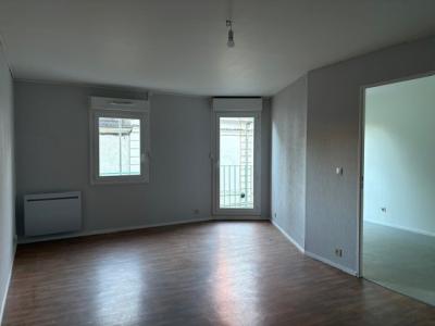 photo For rent Apartment CHATRE 36