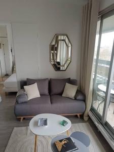 For rent Apartment PARIS-15EME-ARRONDISSEMENT  75