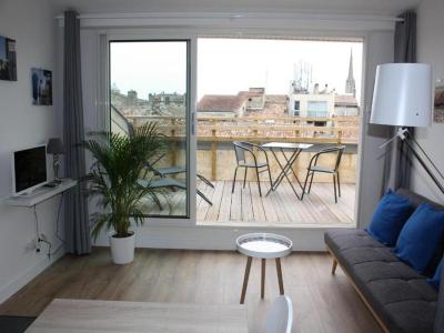 photo For rent Apartment BORDEAUX 33