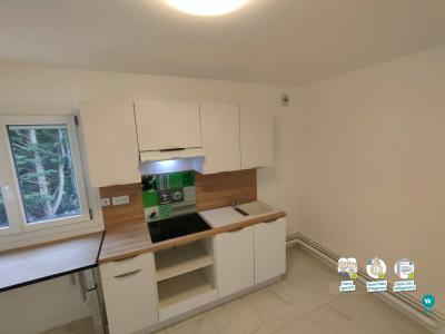 Location Appartement MERU  60