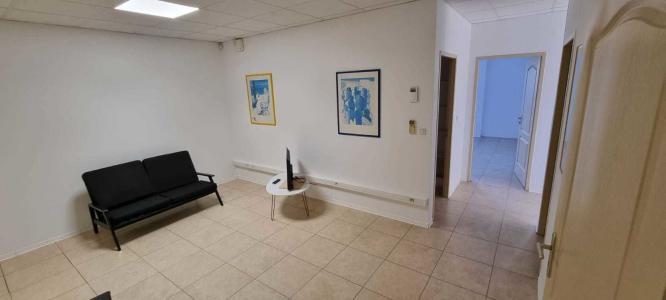 photo For rent Apartment BIGUGLIA 20