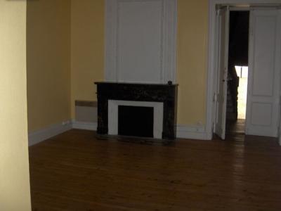 photo For rent Apartment REOLE 33