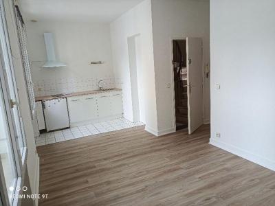 photo For rent Apartment BORDEAUX 33