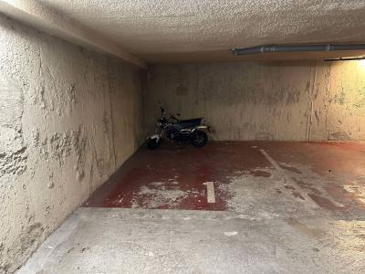 photo For sale Parking PARIS-8EME-ARRONDISSEMENT 75