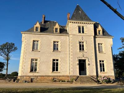 For sale Prestigious house HERMENAULT  85