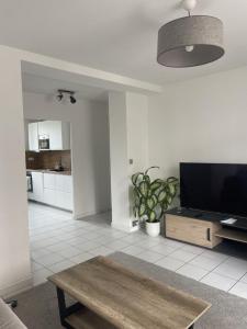 photo For rent Apartment LYON-5EME-ARRONDISSEMENT 69