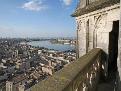 Location Appartement BORDEAUX  33