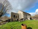 House  DANS UN HAMEAU.