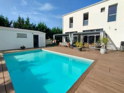 Vente Maison 8 pices SAINT-LOUBES 33450