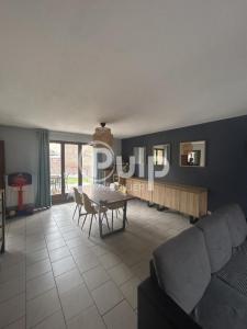For rent House AVION