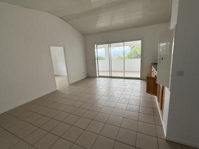 For rent Apartment SAINTE-MARIE