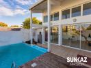 For rent House Saint-pierre 97410 140 m2 5 rooms